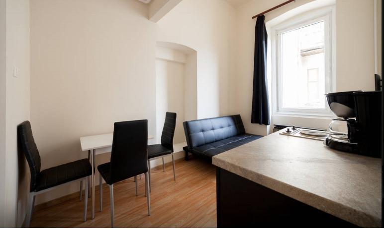 Sparrowl Apartments Boedapest Kamer foto